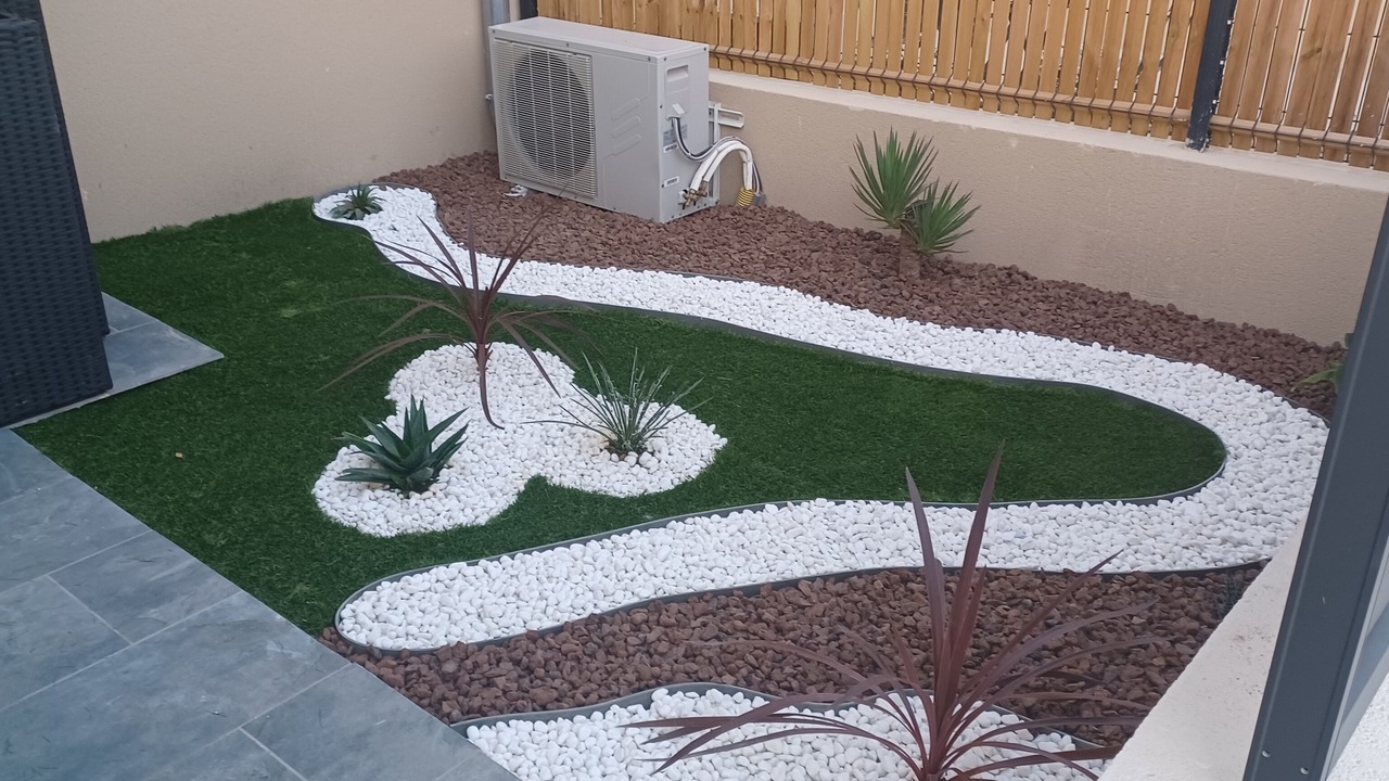 Photo of Outdoor in Mouries