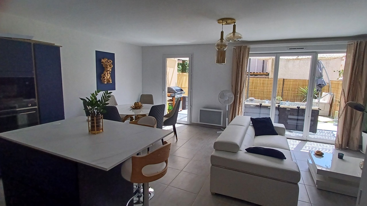 Photo of Livingroom in Mouries