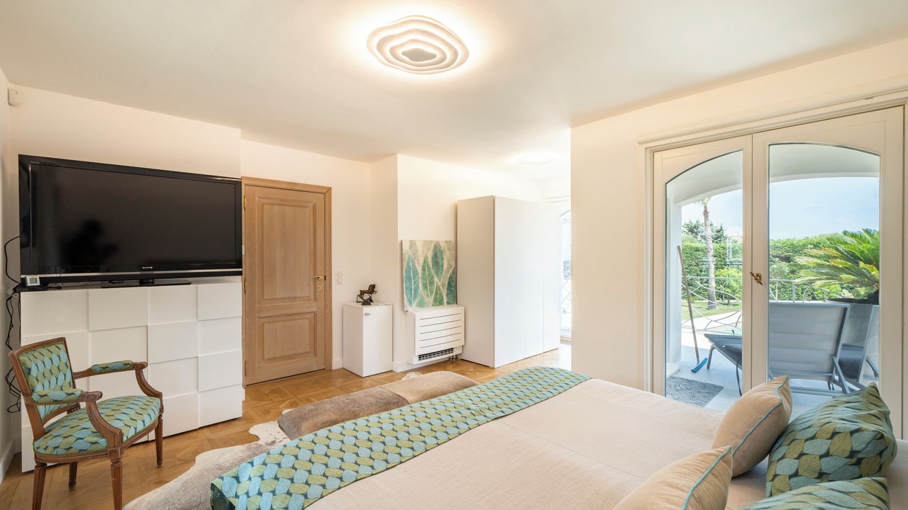Photo of Bedroom in Cap-d'Antibes