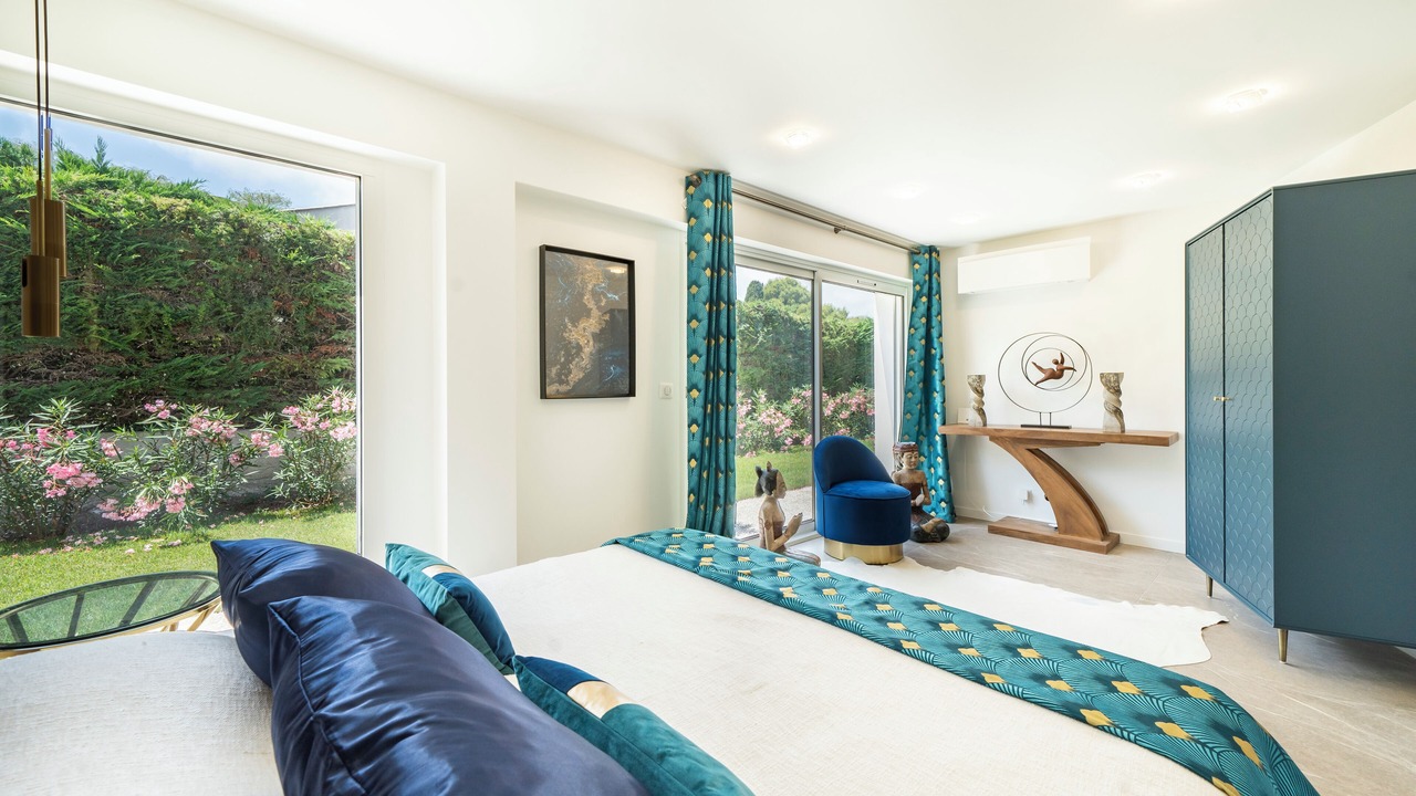 Photo of Bedroom in Cap-d'Antibes