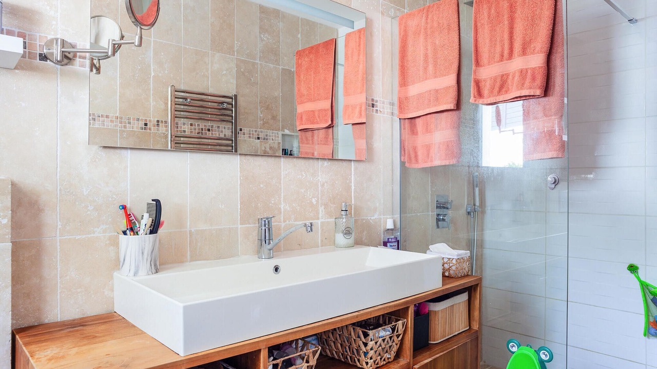 Photo of Bathroom in Gemenos