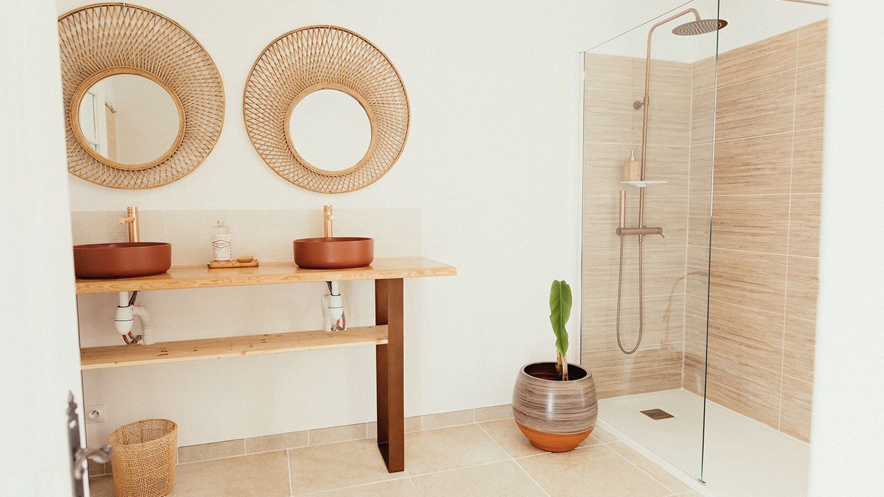Photo of Bathroom in Cornillon-Confoux