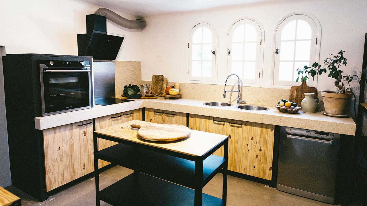 Photo of Kitchen in Cornillon-Confoux