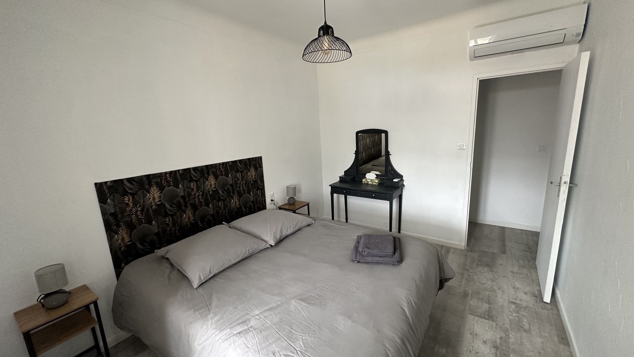 Photo of Bedroom in Cavaillon