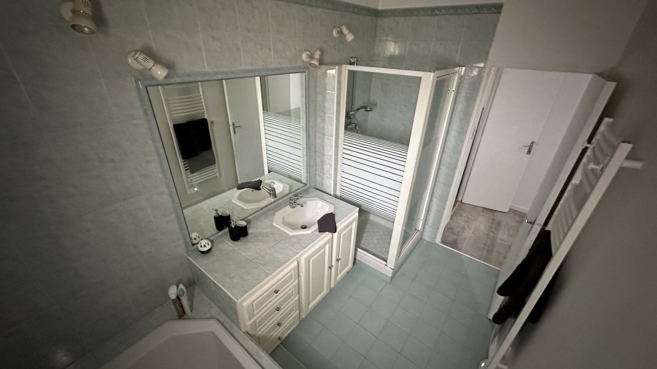 Photo of Bathroom in Cavaillon