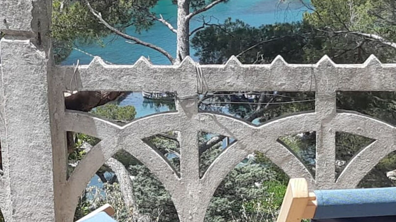 Photo of Outdoor in Ensues-la-Redonne