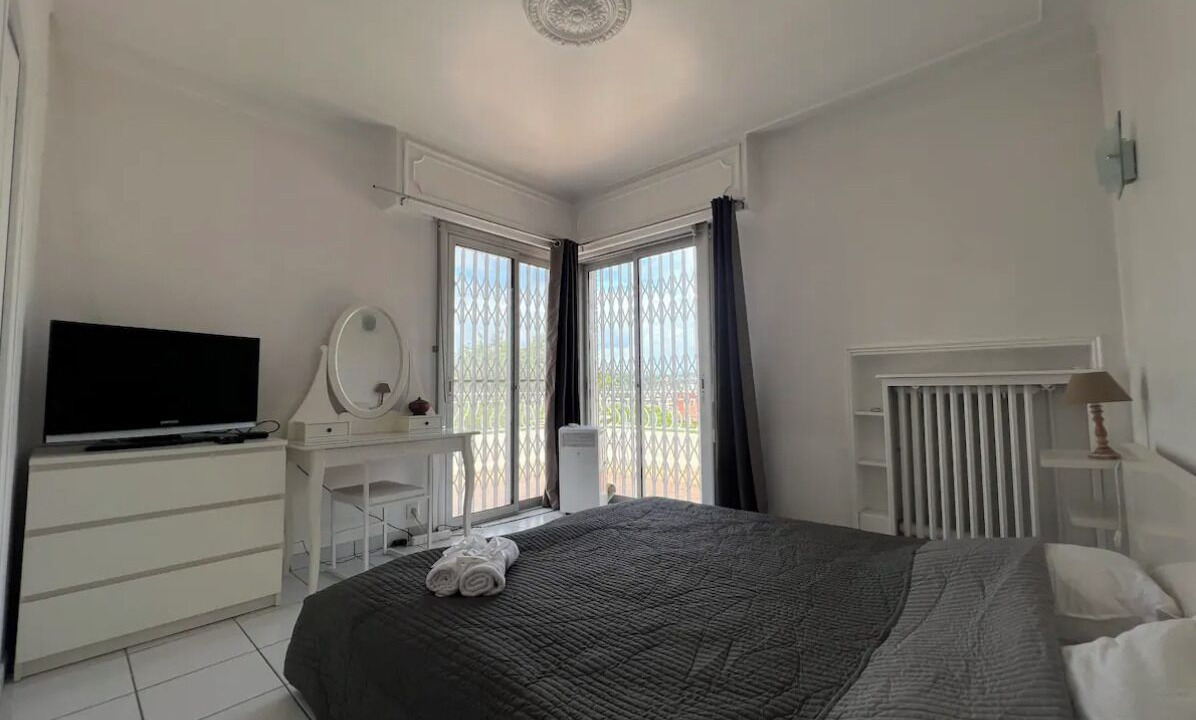 Photo of Bedroom in Biot