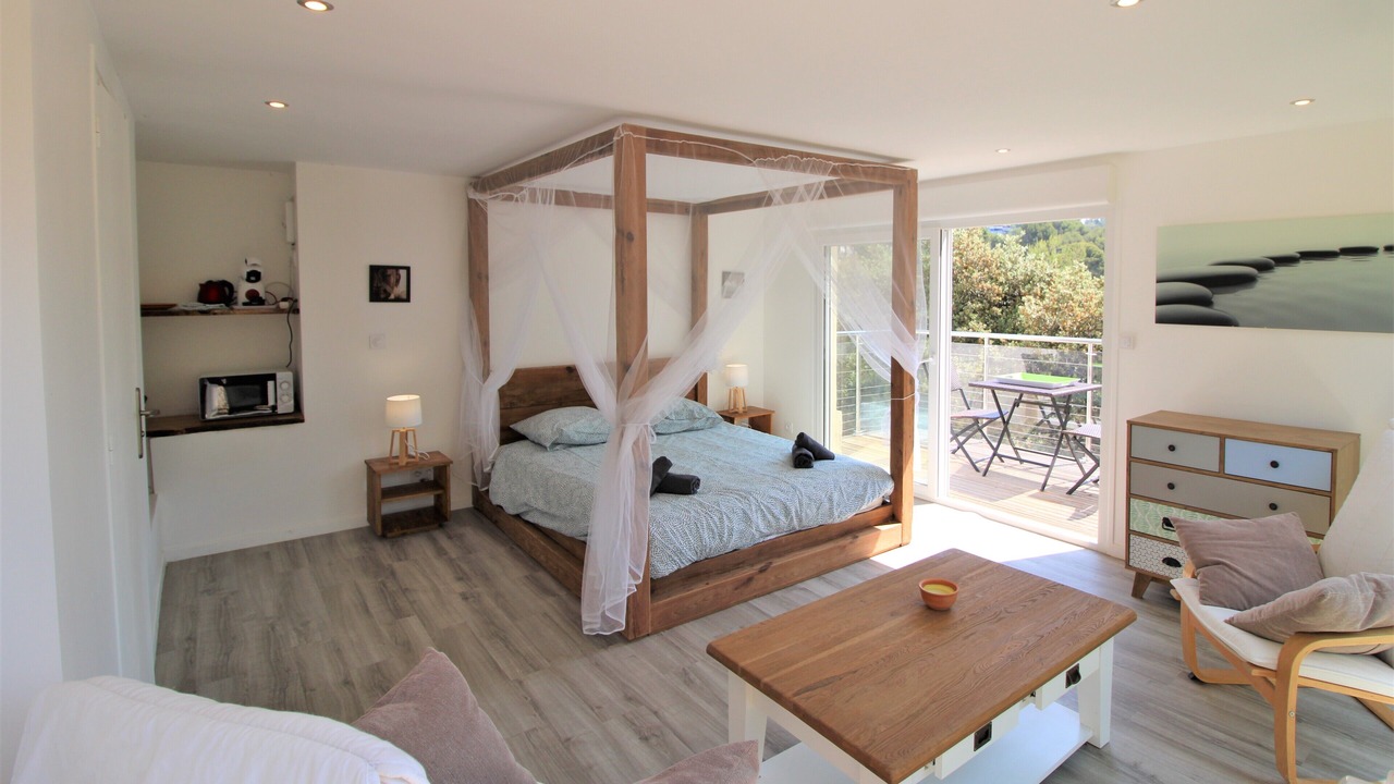 Photo of Bedroom in Hyeres