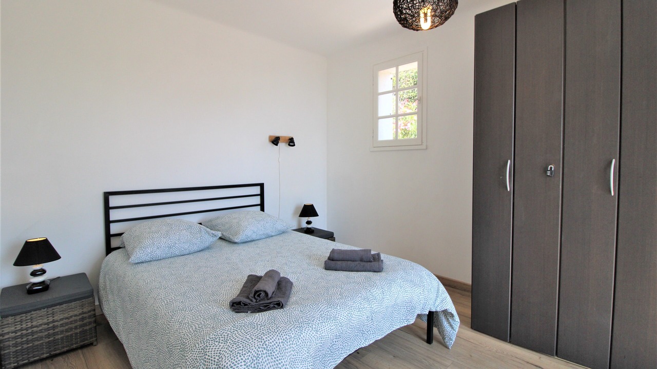 Photo of Bedroom in Hyeres
