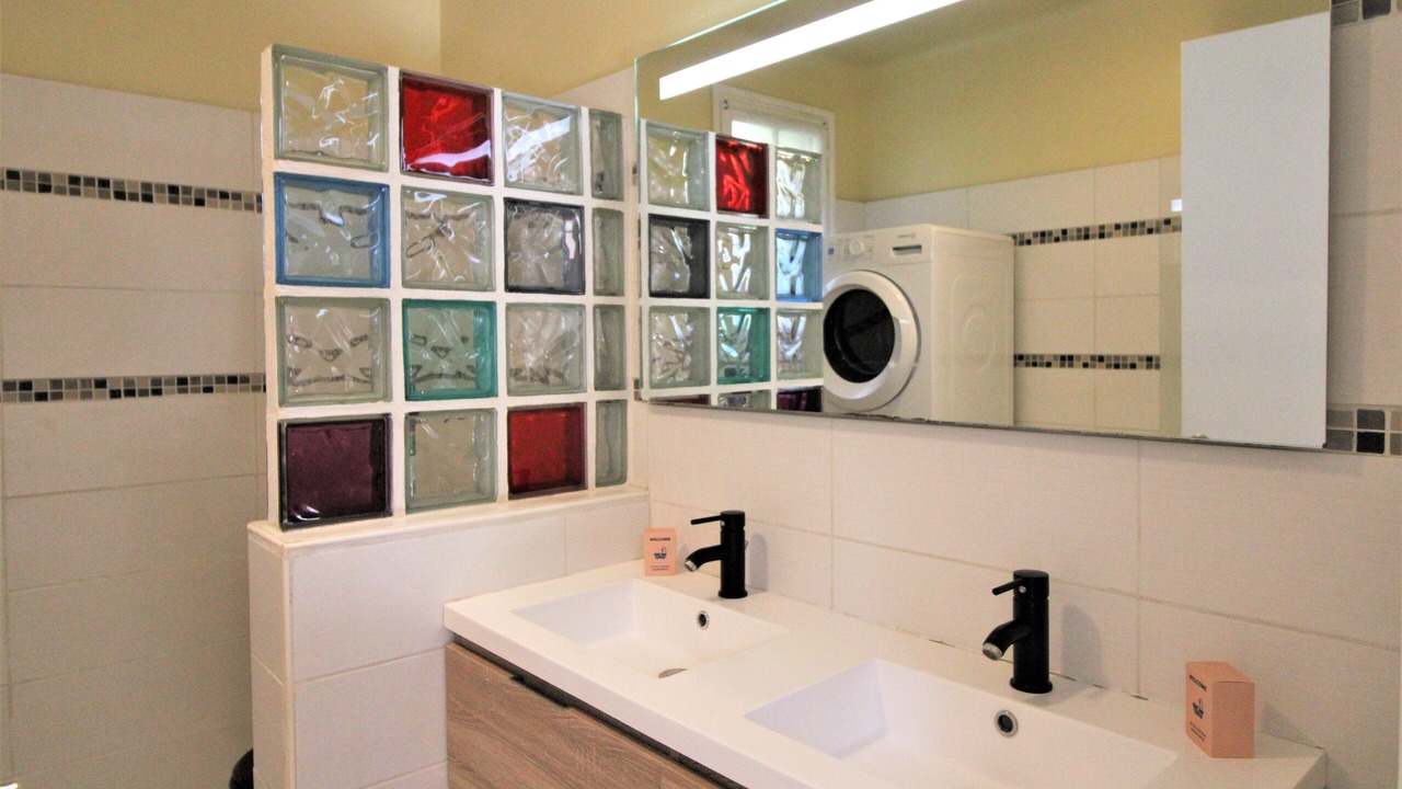 Photo of Bathroom in Hyeres