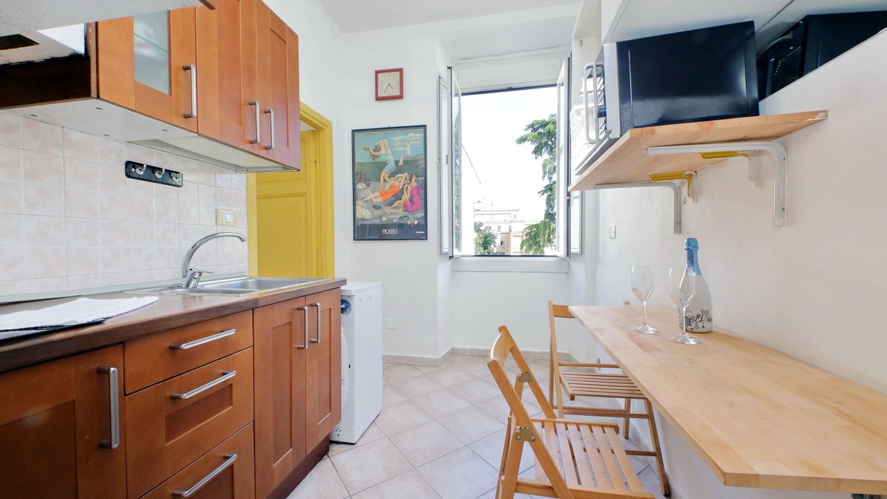 Photo of Kitchen in Rione XVIII Castro Pretorio