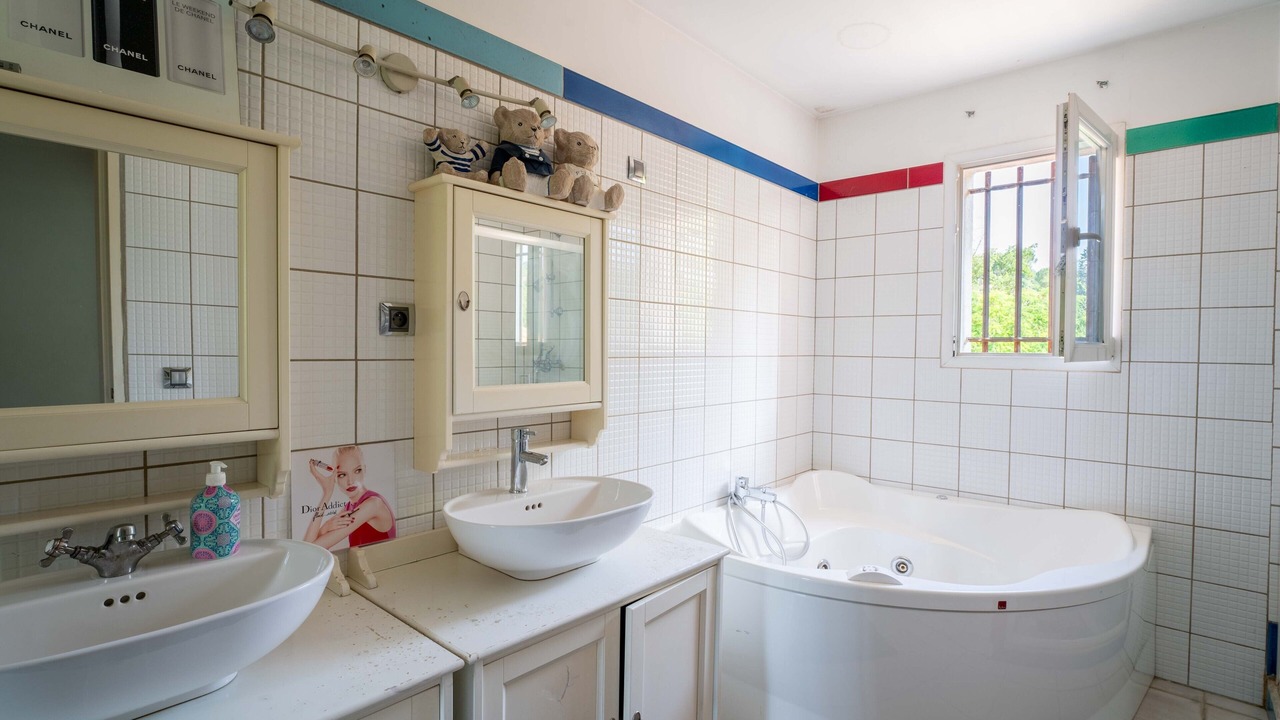 Photo of Bathroom in Apt