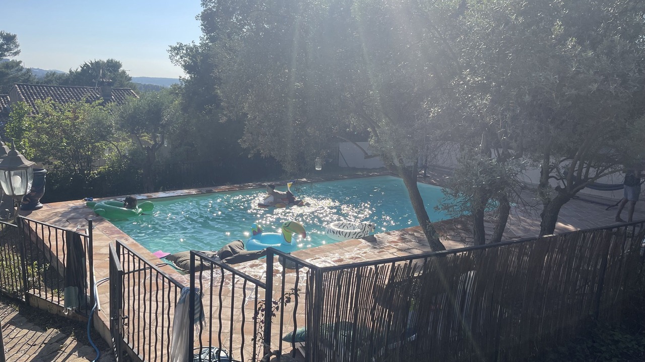 Photo of Outdoor in Simiane-Collongue