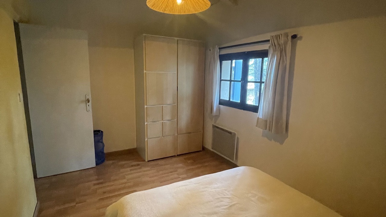Photo of Bedroom in Simiane-Collongue