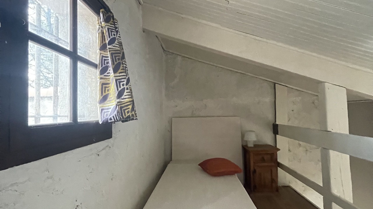 Photo of Bedroom in Simiane-Collongue
