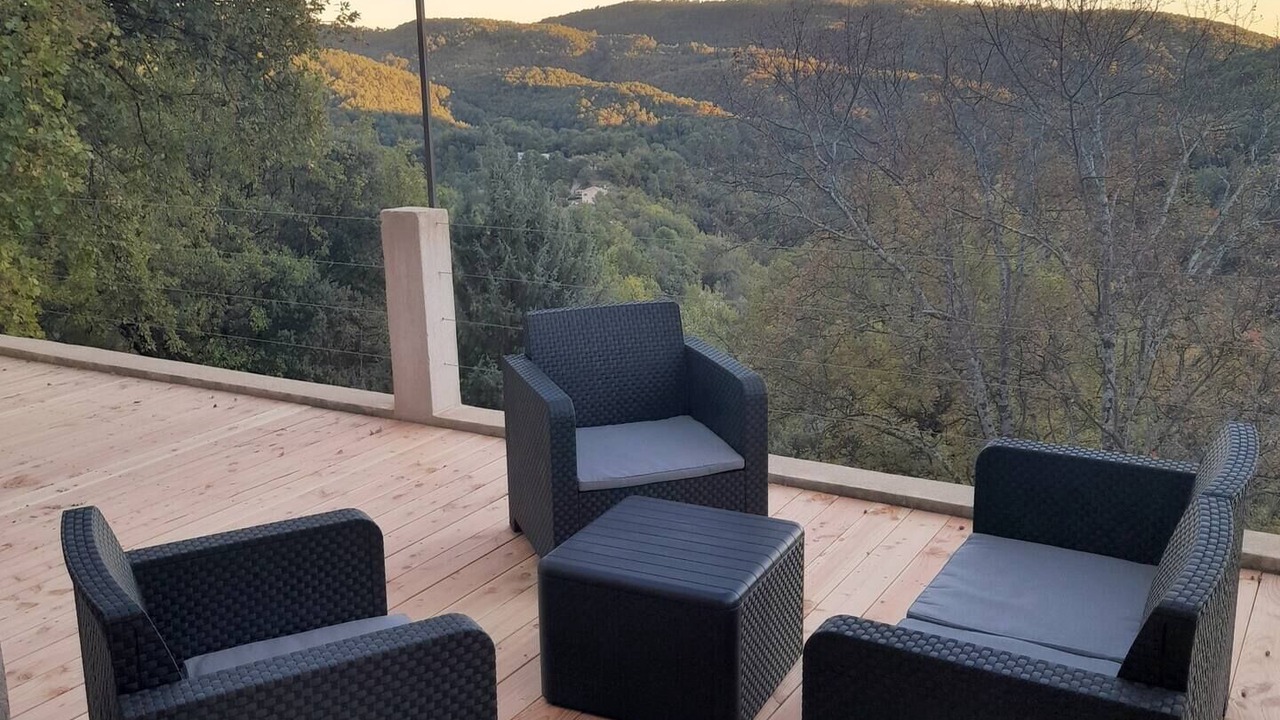 Photo of Patio Balcony in Montferrat