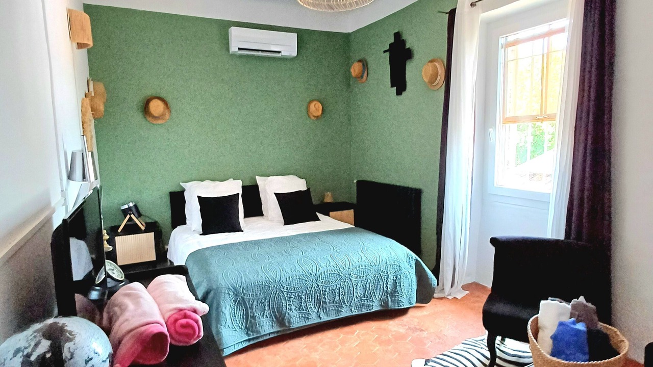 Photo of Bedroom in Lourmarin