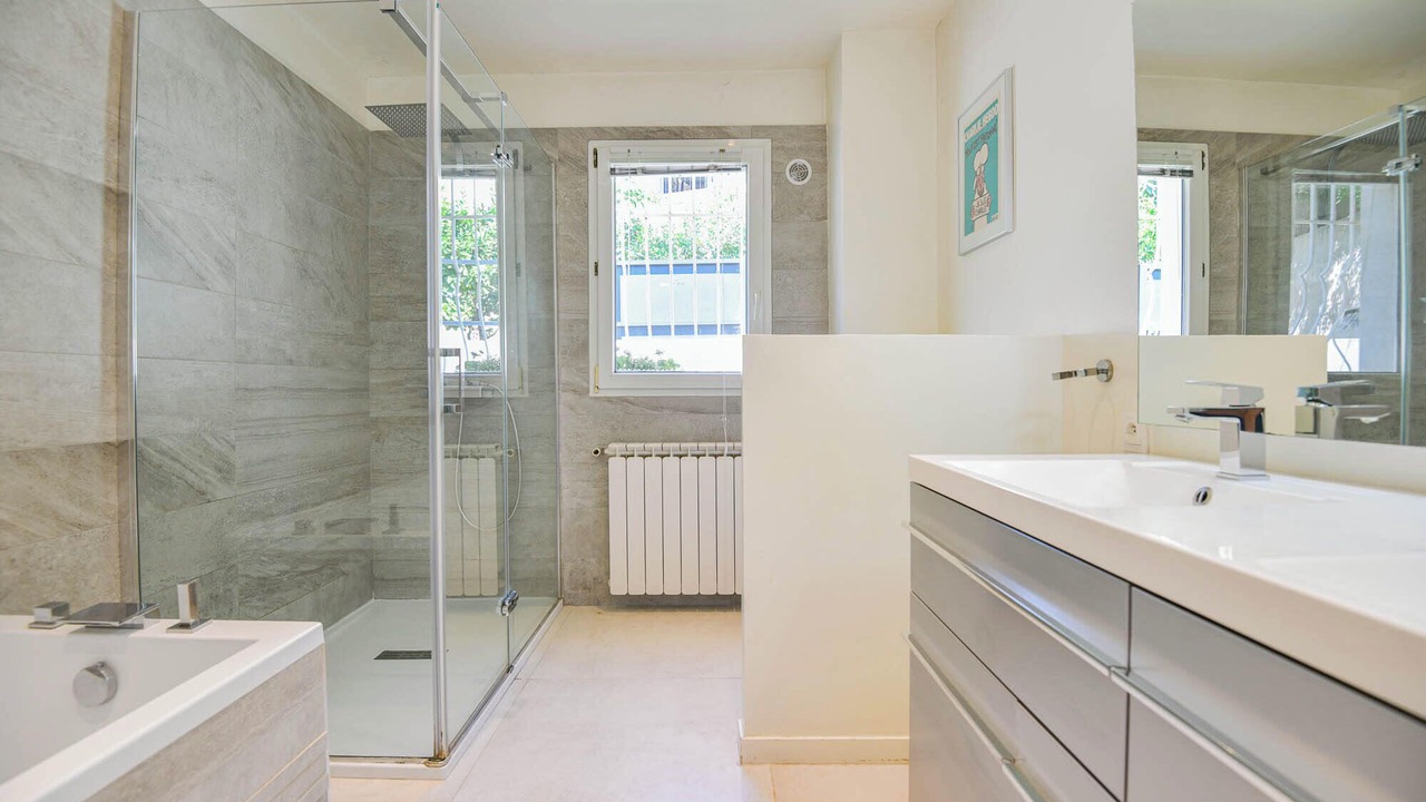 Photo of Bathroom in Les Trois Lucs