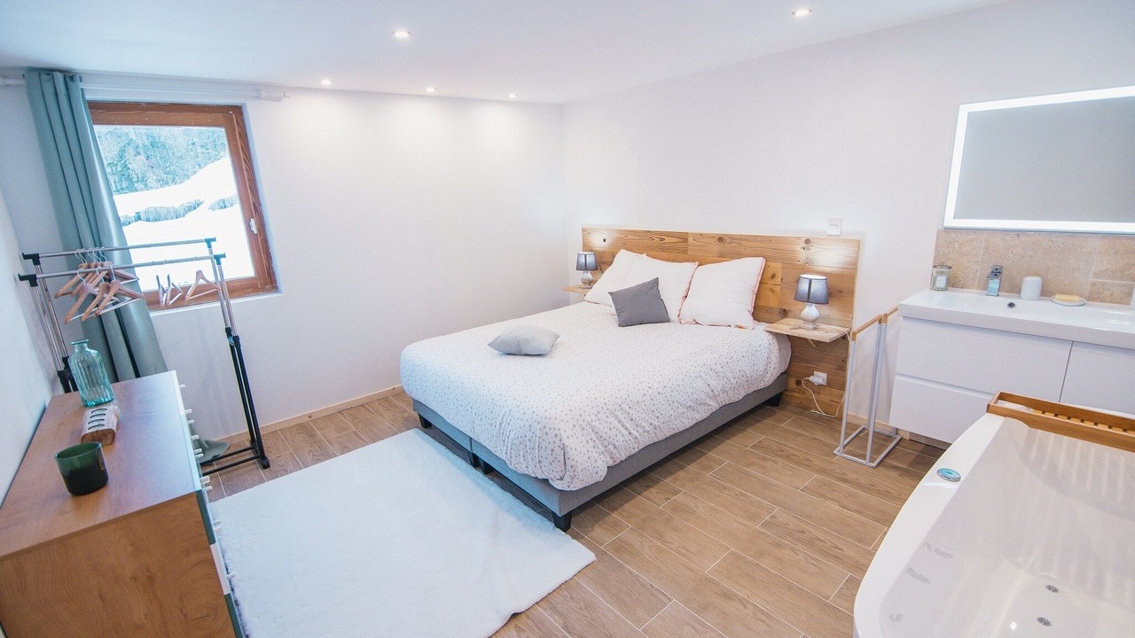 Photo of Bedroom in Vars