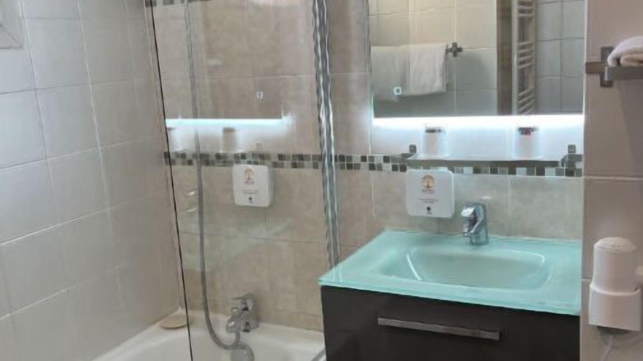 Photo of Bathroom in Sud