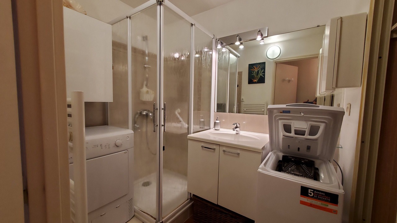 Photo of Bathroom in Frejus Plage