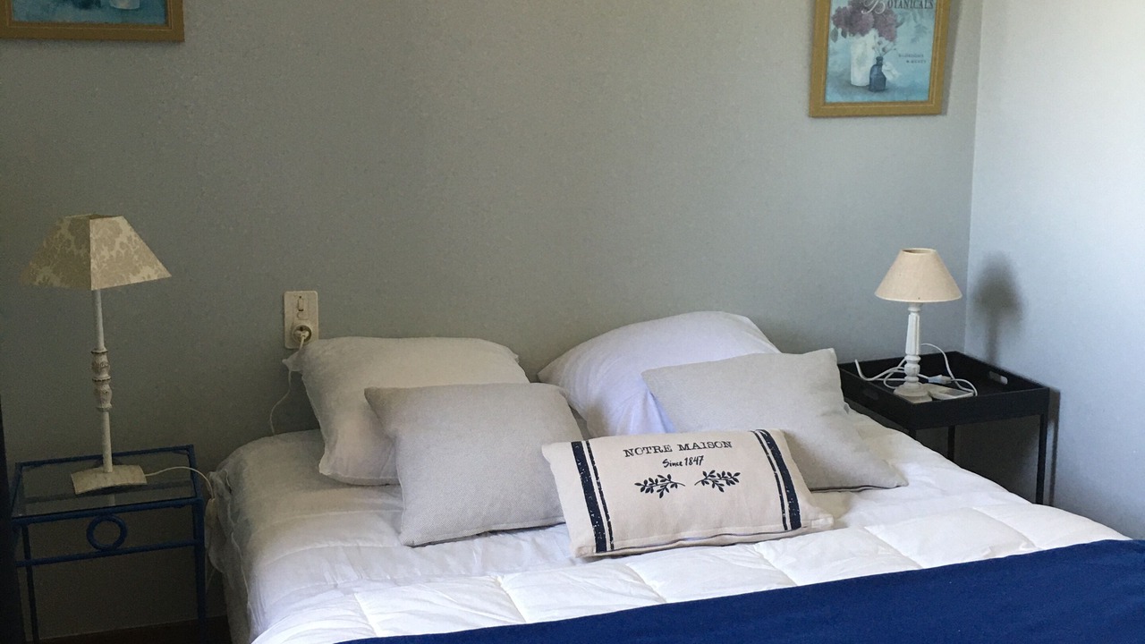 Photo of Bedroom in Eyragues
