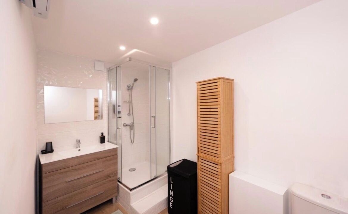 Photo of Bathroom in Salon-de-Provence