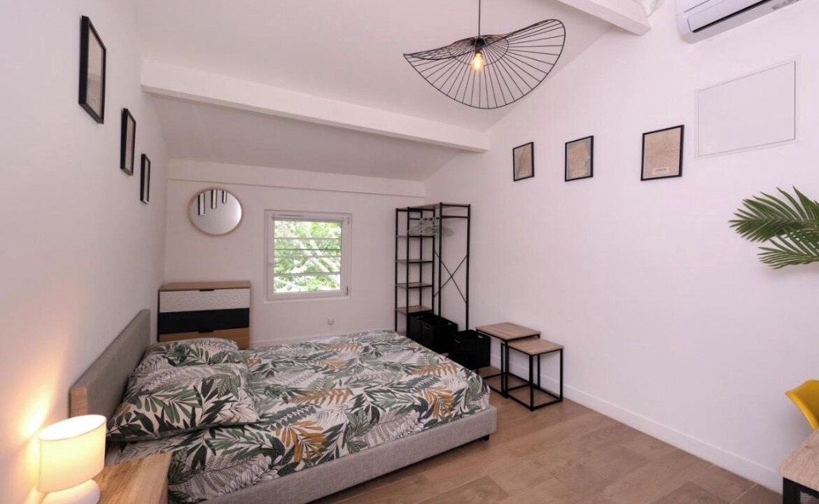 Photo of Bedroom in Salon-de-Provence