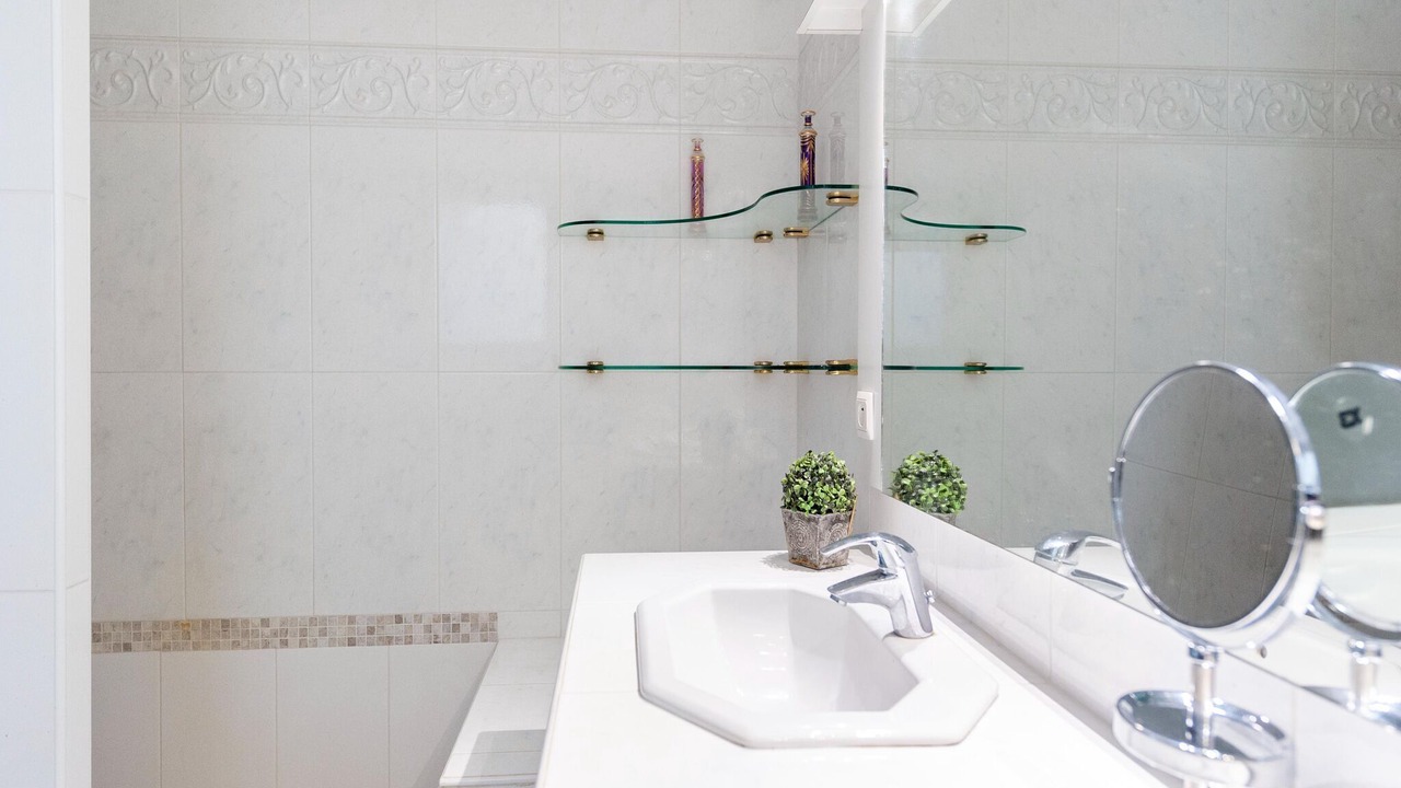 Photo of Bathroom in Les Mees