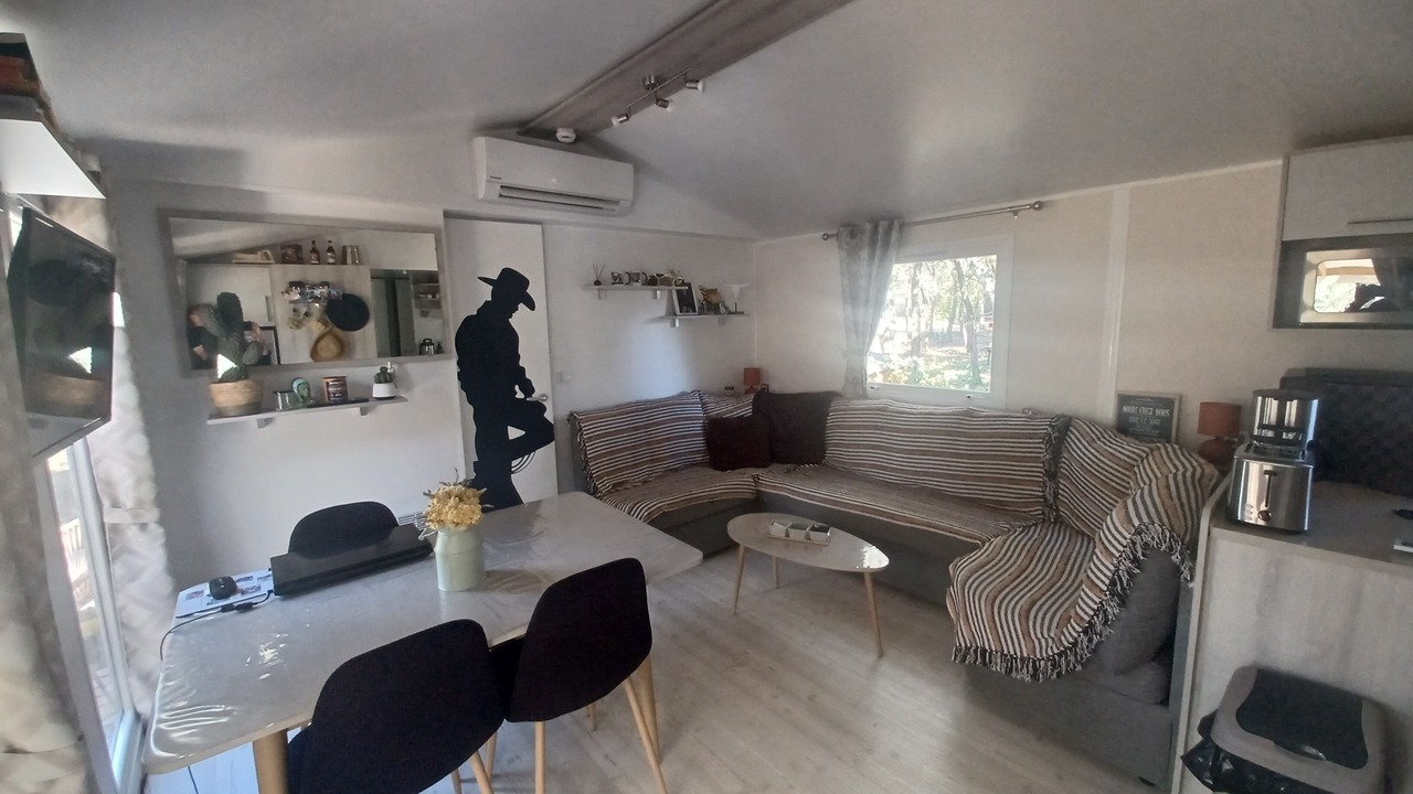 Photo of Livingroom in Sillans-la Cascade