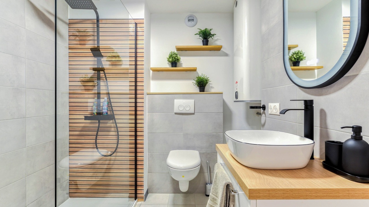 Photo of Bathroom in Anatole France