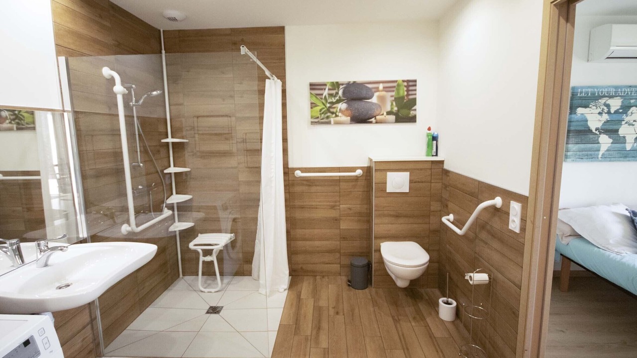 Photo of Bathroom in Pont-de-Larn