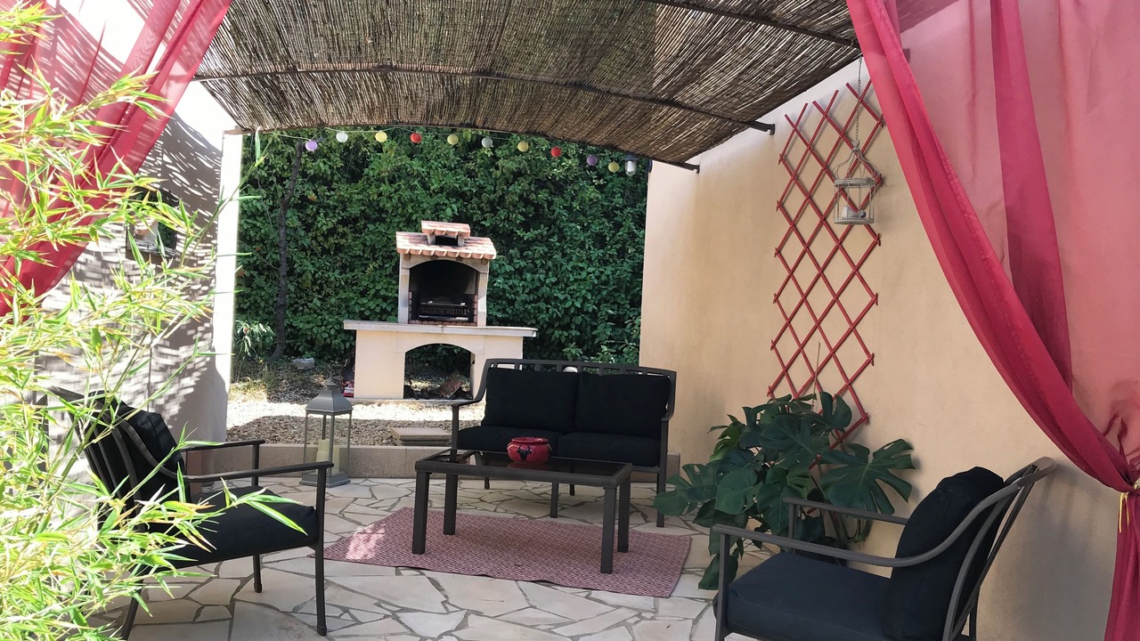 Photo of Patio Balcony in Eyragues