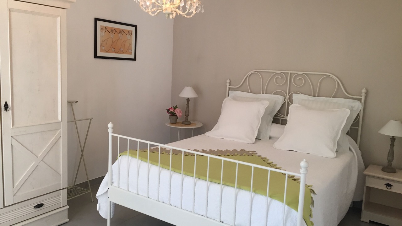 Photo of Bedroom in Eyragues