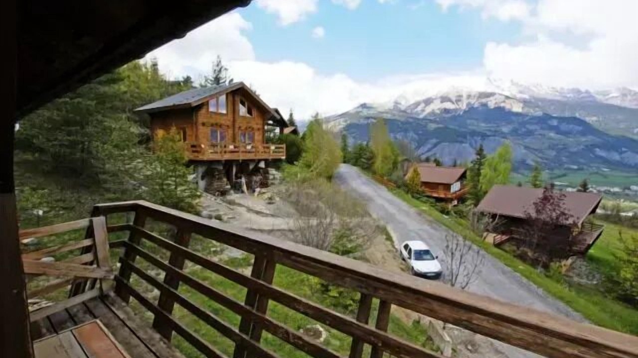 Photo of Outdoor in Enchastrayes
