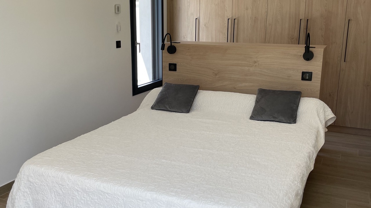 Photo of Bedroom in Montaren-et-Saint-Mediers