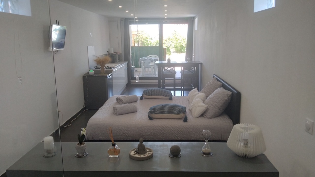 Photo of Bedroom in Saint-Savournin