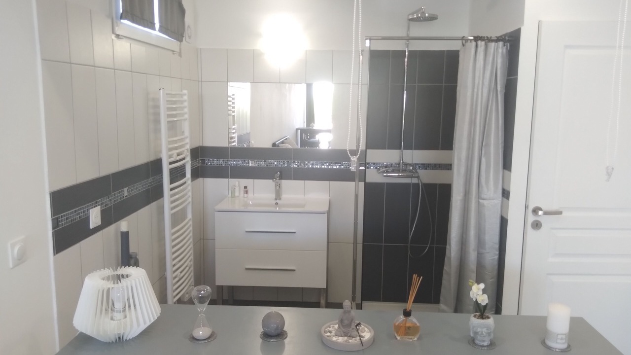 Photo of Bathroom in Saint-Savournin