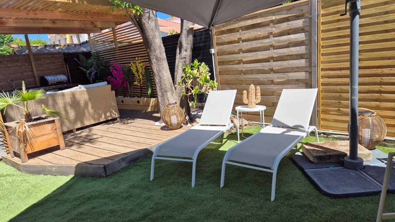 Photo of Patio Balcony in La Crau