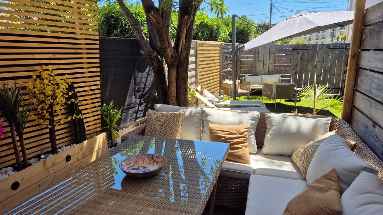 Photo of Patio Balcony in La Crau