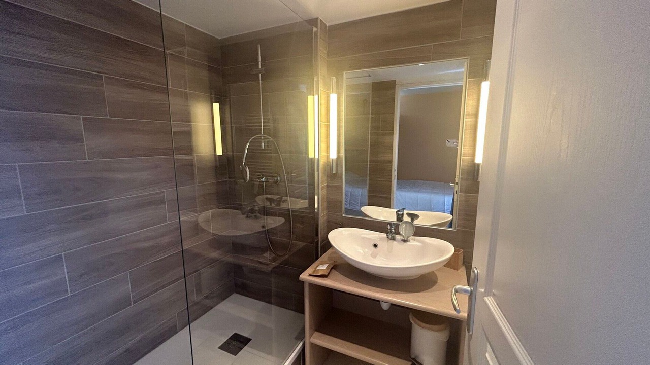 Photo of Bathroom in Jausiers