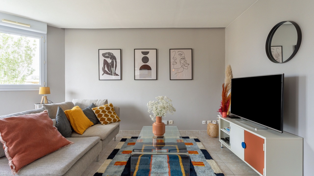 Photo of Livingroom in 8th Arrondissement