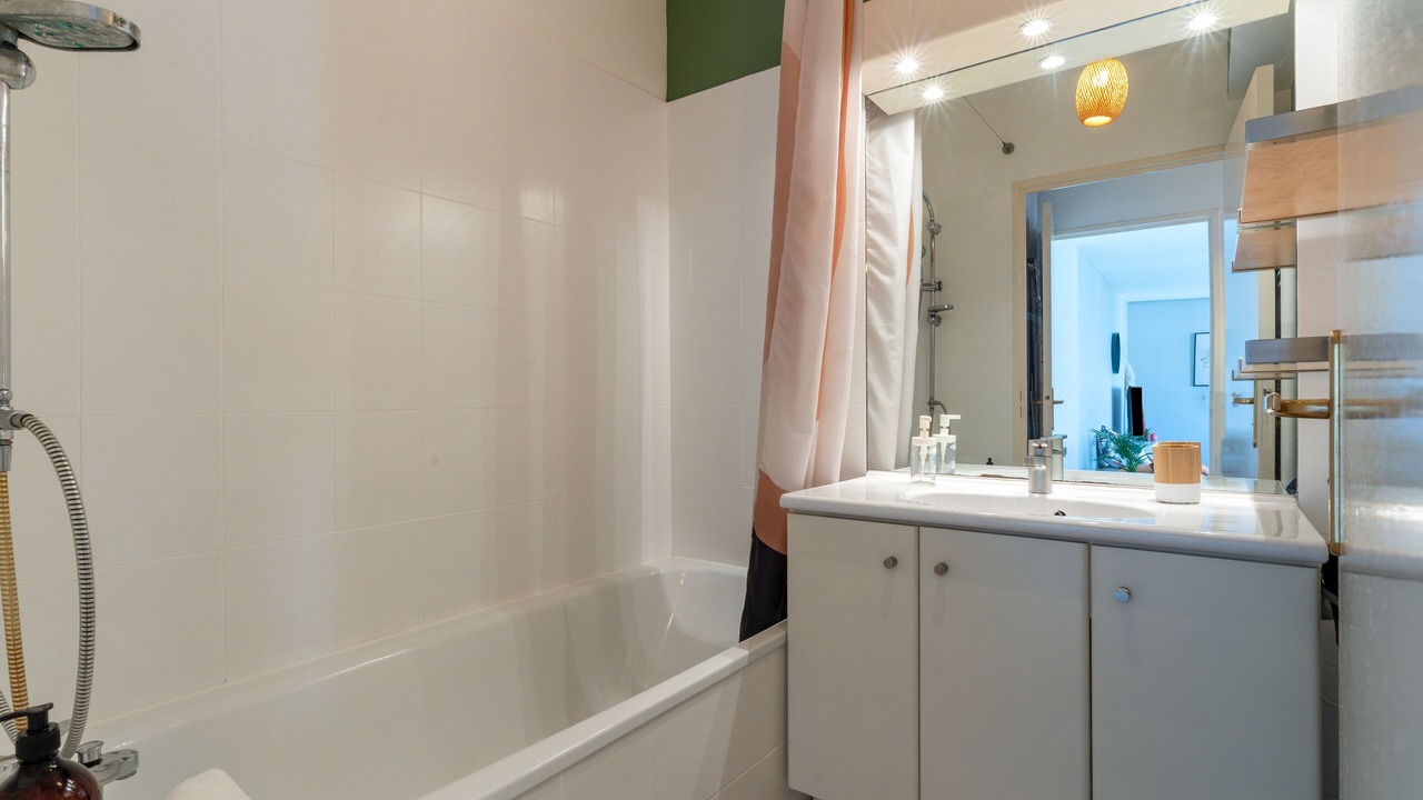 Photo of Bathroom in 8th Arrondissement