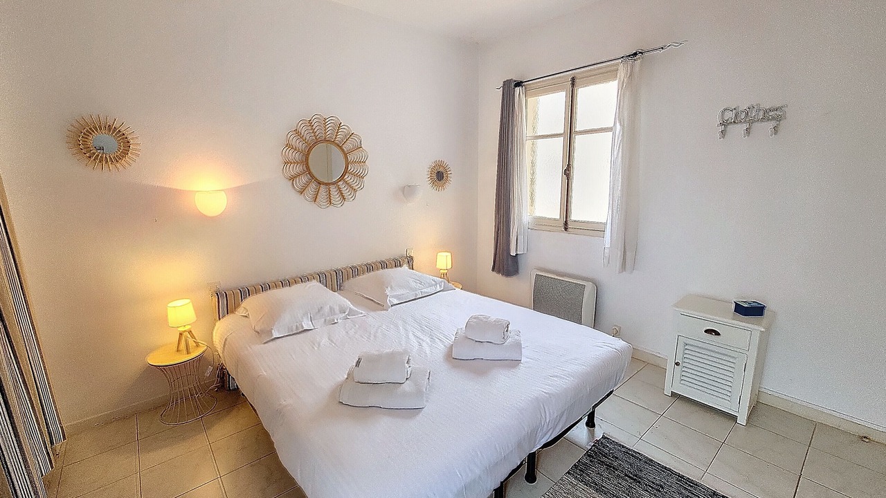 Photo of Bedroom in Carnot