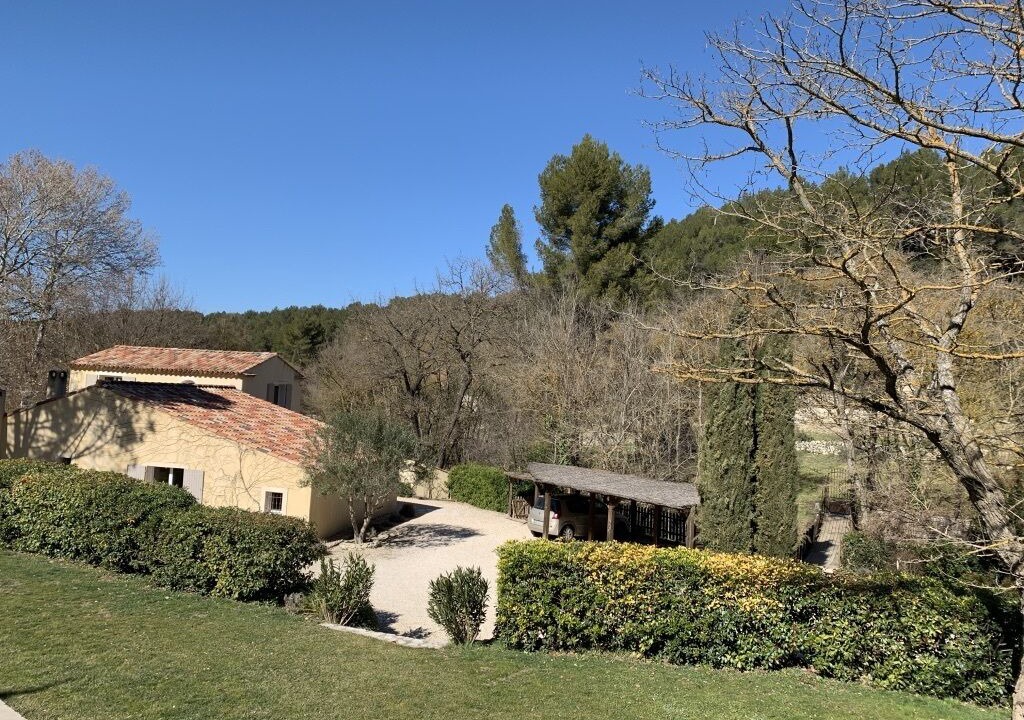 Photo of Outdoor in Simiane-Collongue