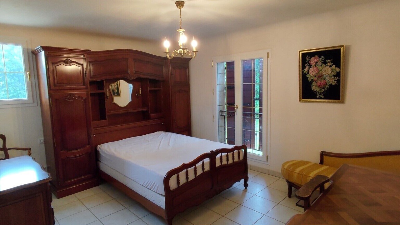 Photo of Bedroom in Montmeyan