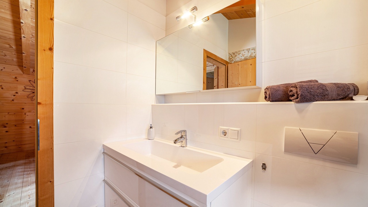 Photo of Bathroom in Marlengo