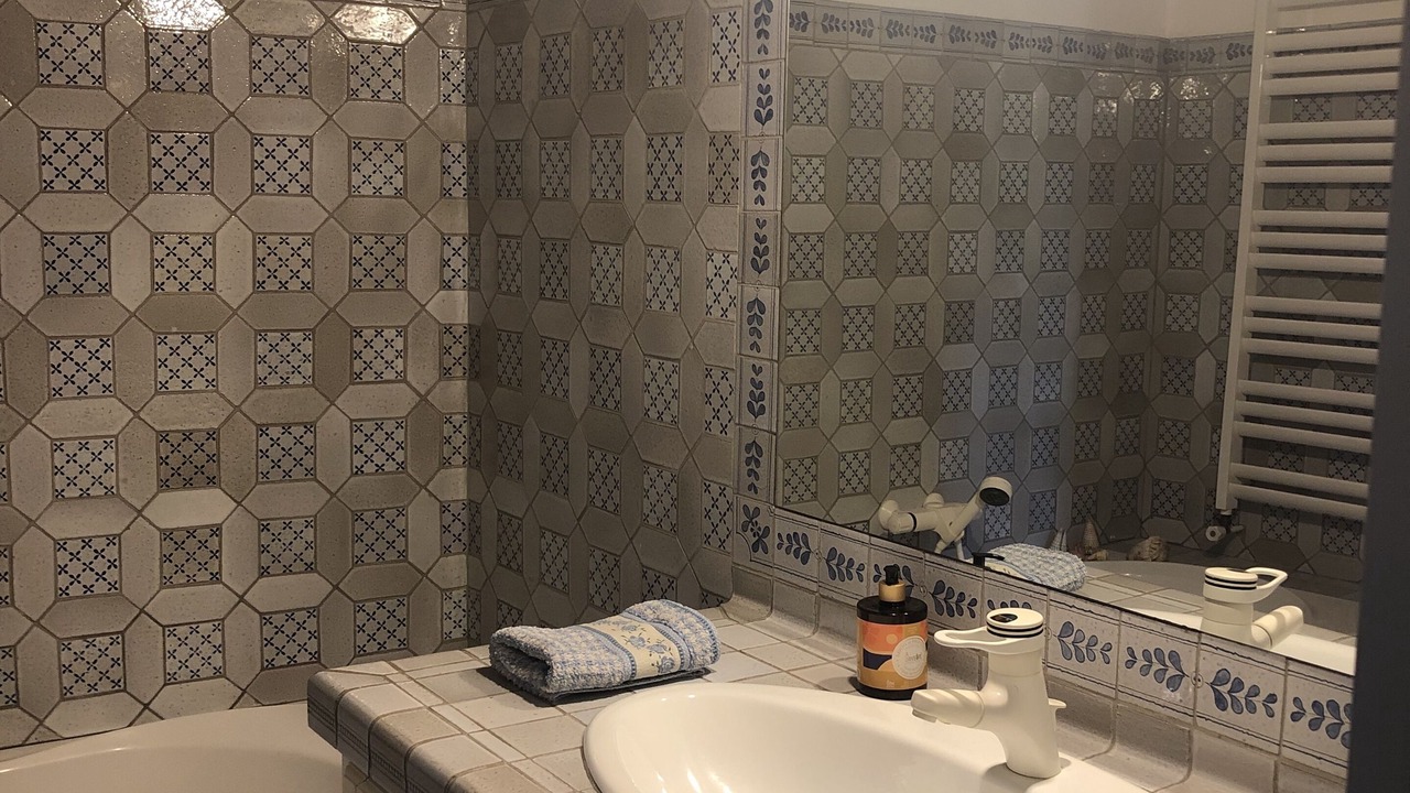 Photo of Bathroom in Montaren-et-Saint-Mediers