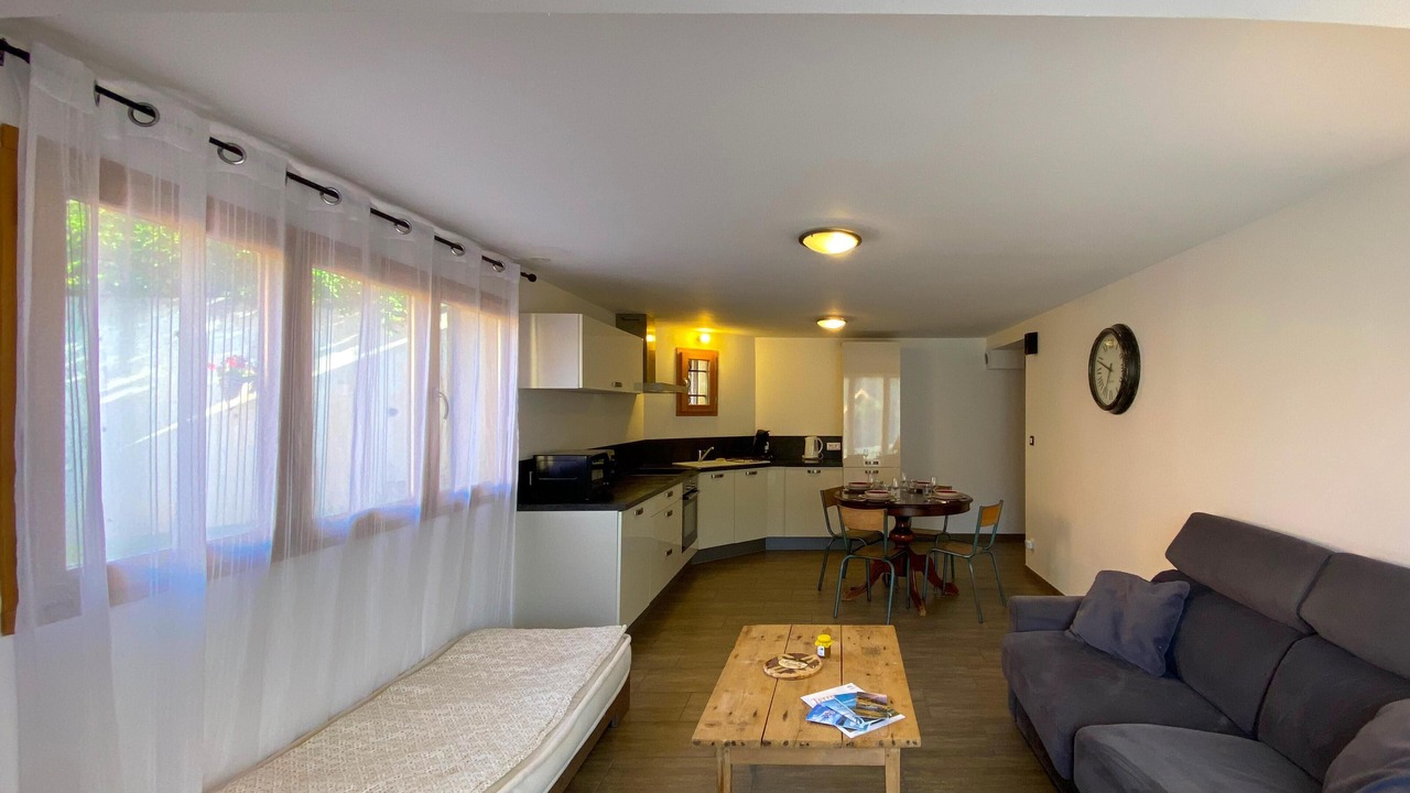 Photo of Livingroom in Faucon-de-Barcelonnette