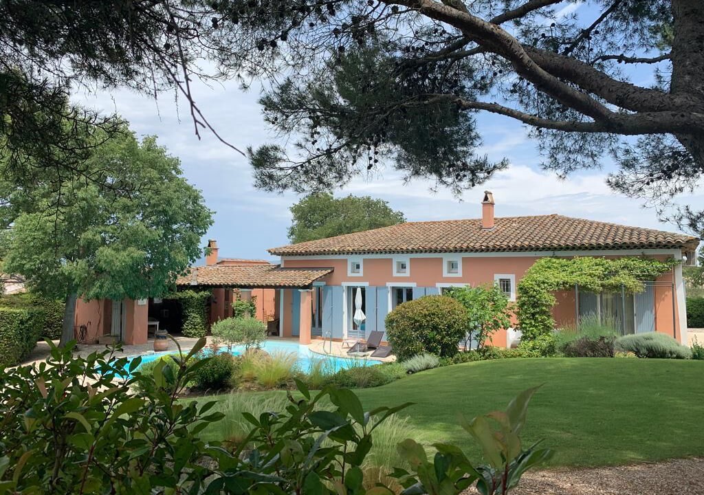 Photo of Outdoor in Pont Royal